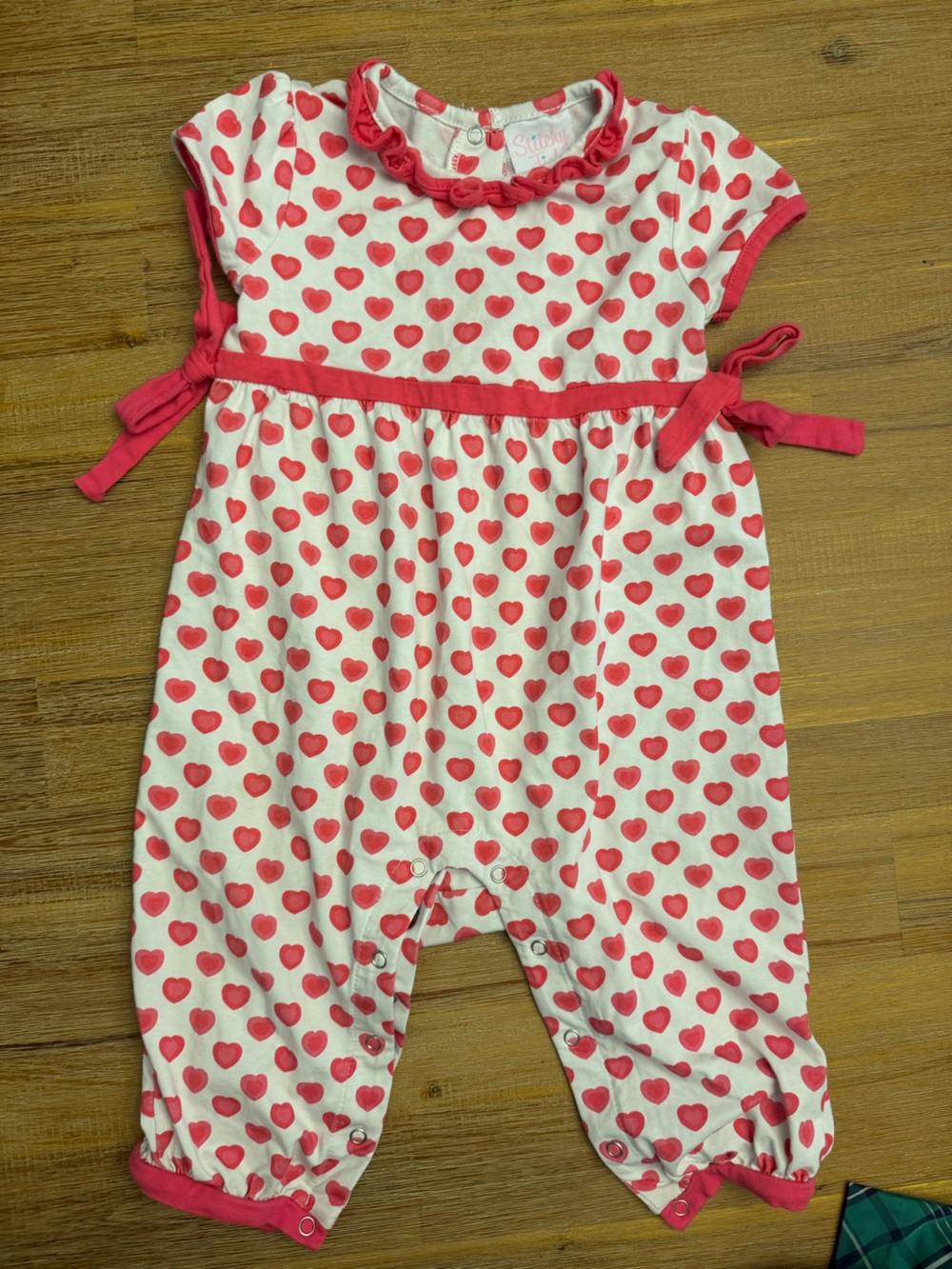 Stitchy fish Heart-Print Short-Sleeve Romper 18 months
